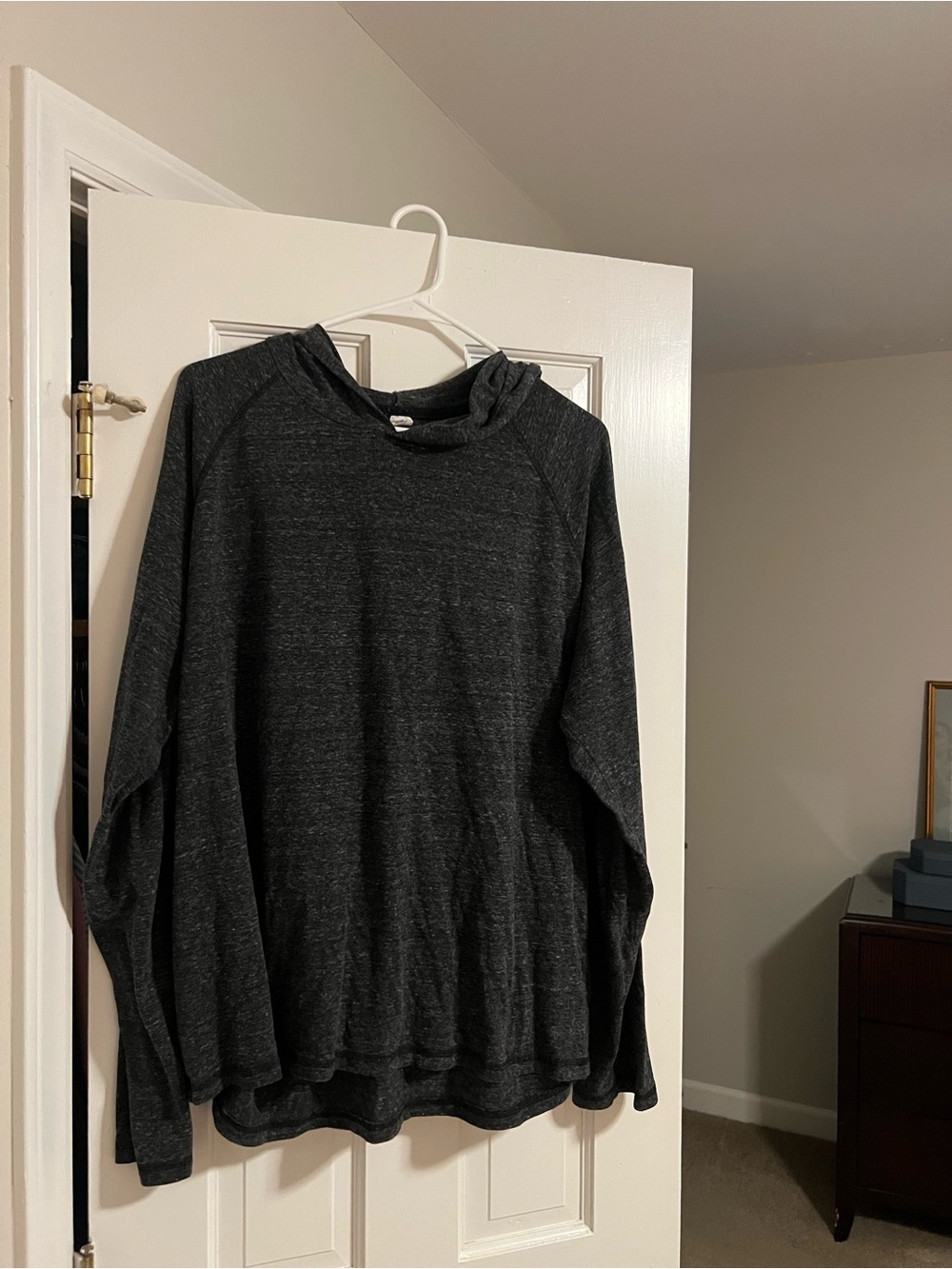 Alo- Mens Charcoal Hooded Sweater - Classic Lightweight Pullover